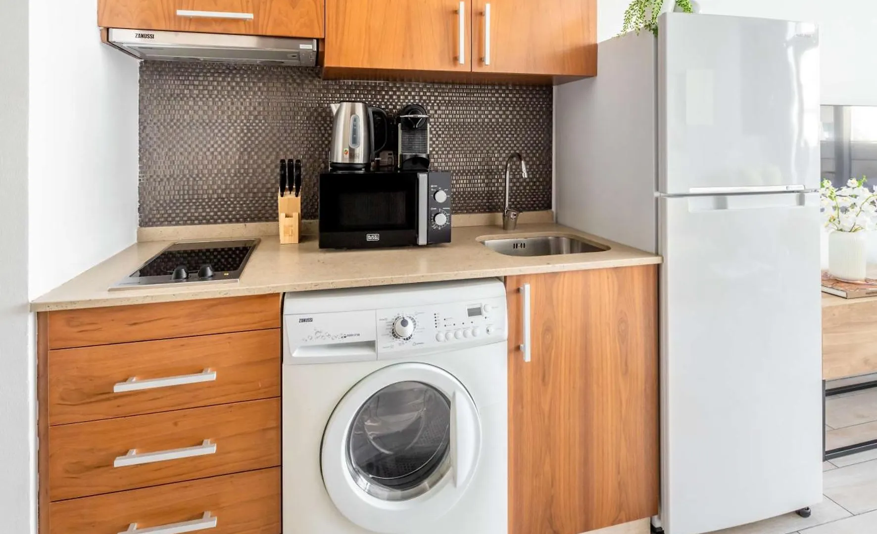 Silkhaus Modern Furnished Studio In Difc Center With Balcony Dubai 0*,
